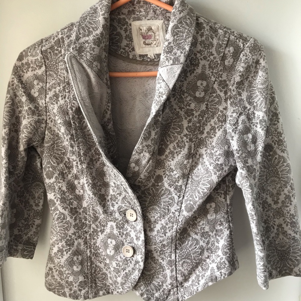 Grey blazer
